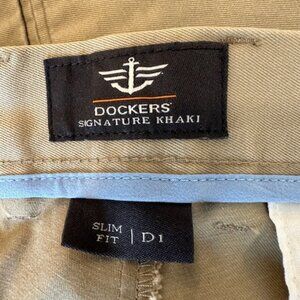 Men's Dockers Signature Kahki pants
